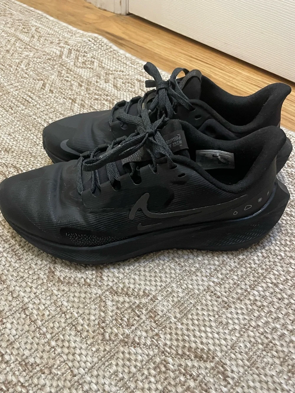 nike pegasus gore-tex all weather sneakers